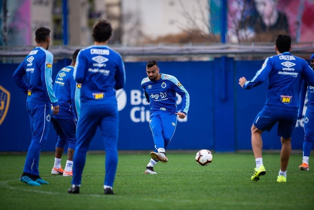 De olho em jogo contra o River Plate pela Copa Libertadores, Cruzeiro treinou na tarde desta segunda-feira no CT do Boca Juniors