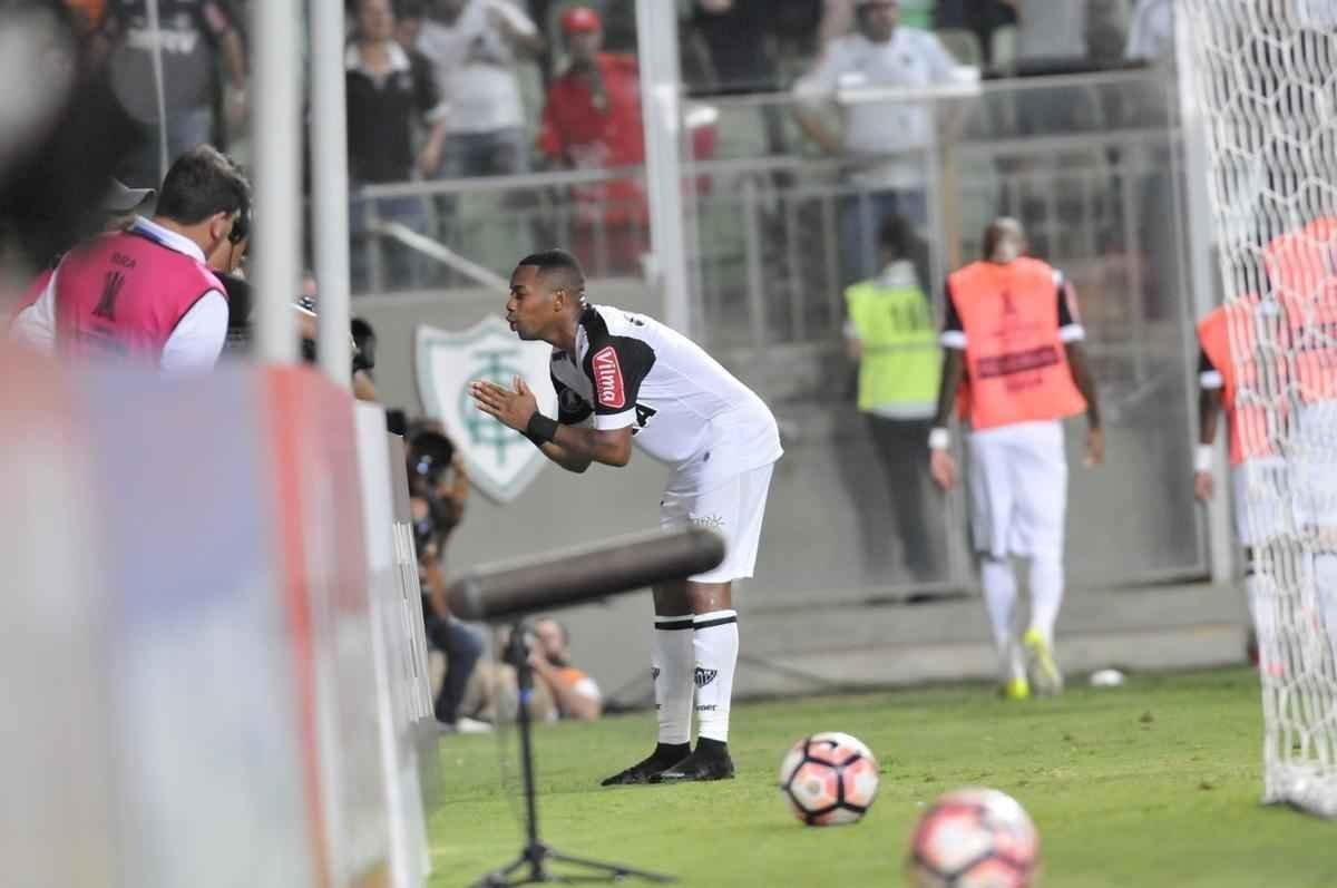 Imagens do duelo entre Atltico e Libertad-PAR, no Independncia, pela Copa Libertadores