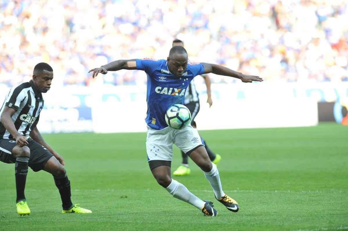 Imagens do jogo entre Cruzeiro e Botafogo, pela 19 rodada do Brasileiro, no Mineiro