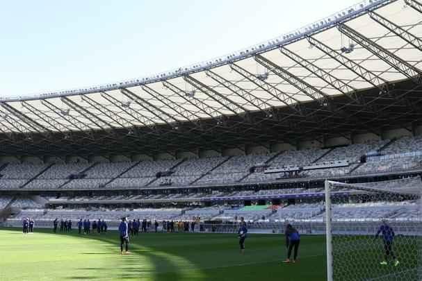 Americanas deram um show  parte, com acrobacias, brincadeiras e muitos selfies no Mineiro