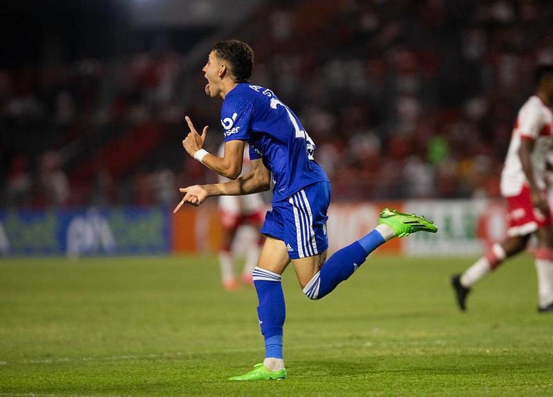 Fotos da partida entre CRB e Cruzeiro, no Estdio Rei Pel, em Macei-AL, pela 30 rodada da Srie B do Brasileiro