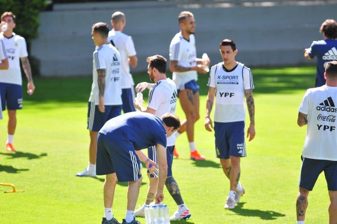 Imagens do treinamento da Argentina na Cidade do Galo