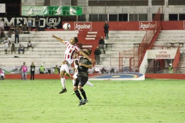 Nutico recebeu o ABC, nos Aflitos, em primeira partida da sequncia em casa e acabou sendo surpreendido aps incio ruim de segundo tempo