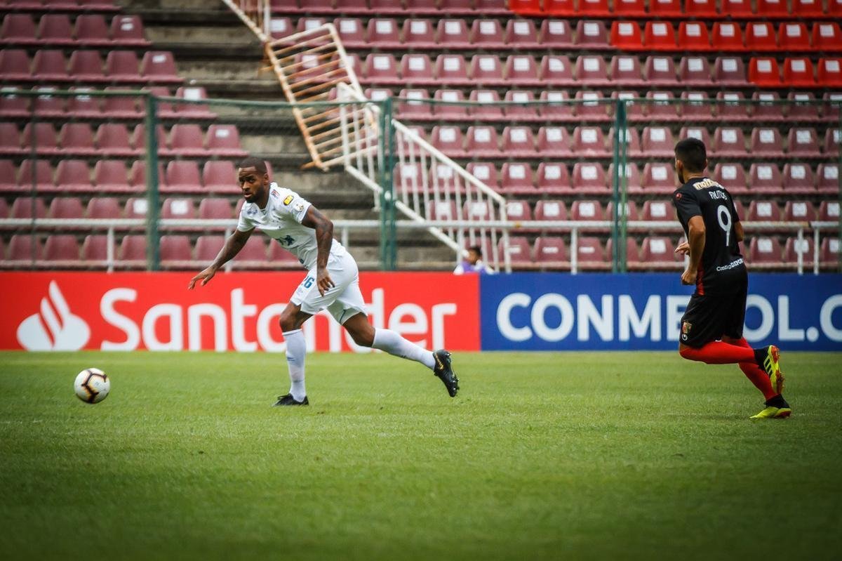 Fotos de Deportivo Lara x Cruzeiro, em Cabudare, na Venezuela, pela quinta rodada do Grupo B da Copa Libertadores
