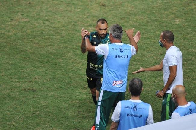 Fotos do jogo deste sbado entre Amrica e Coimbra, no Independncia, pelo Campeonato Mineiro