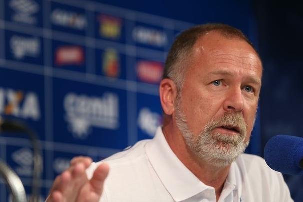 Mano Menezes celebrou retorno ao Cruzeiro e traou planos para reao do clube no Brasileiro
