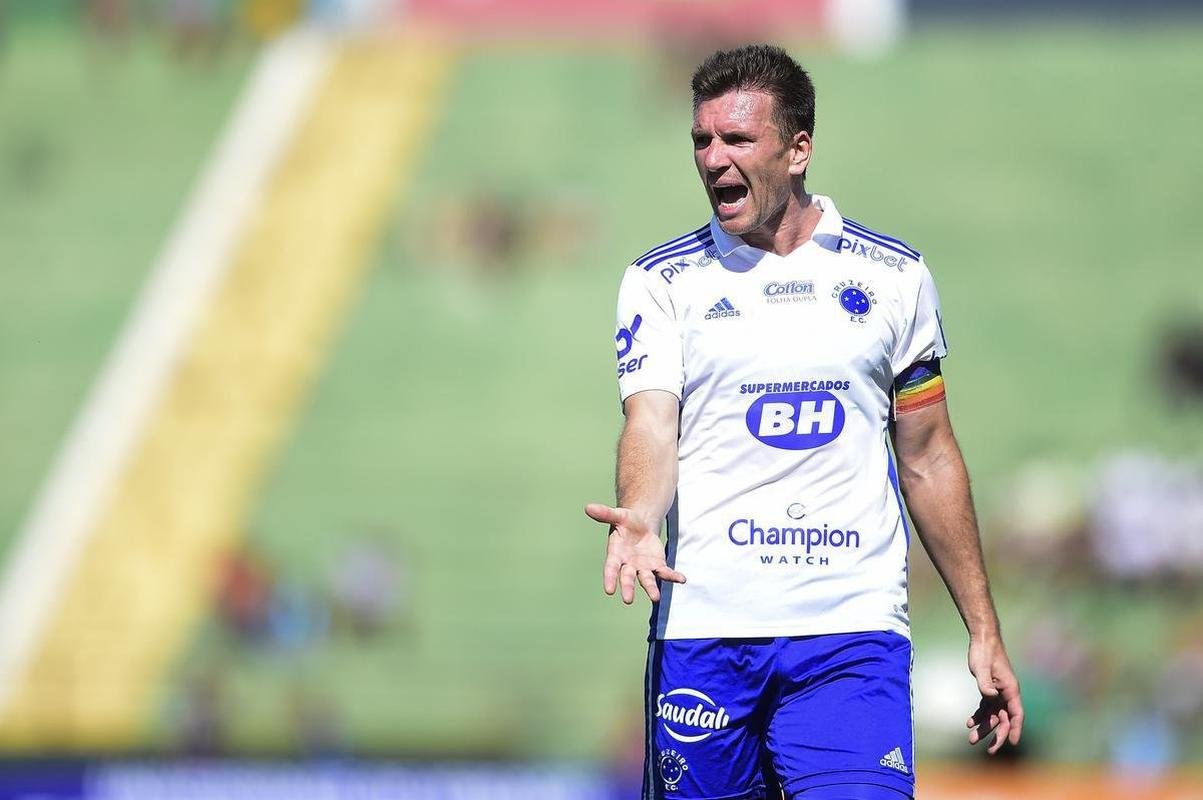 Fotos da derrota do Cruzeiro para o Guarani, por 1 a 0, no Brinco de Ouro, em Campinas, pela 17 rodada da Srie B