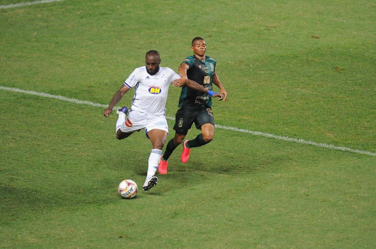 Fotos do jogo entre Amrica e Cruzeiro, no Independncia, em Belo Horizonte, pela 25 rodada da Srie B do Brasileiro