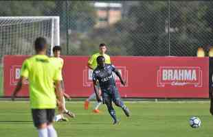 Atltico derrotou Coimbra em jogo-treino na Cidade do Galo com gols de Galdezani, Edinho e Fbio Santos