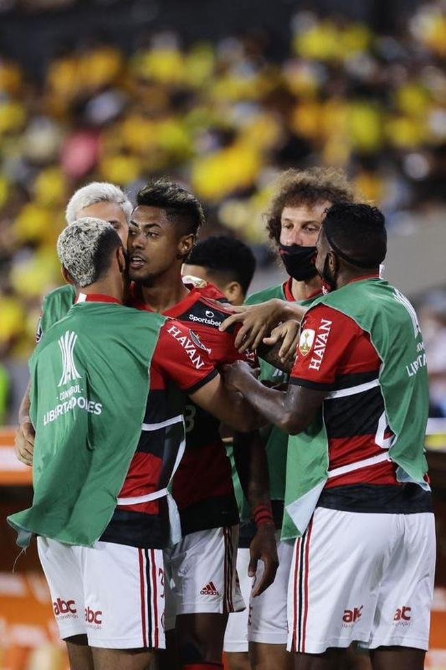 Flamengo vence Barcelona de Guayaquil novamente e vai  final da Copa Libertadores para enfrentar o Palmeiras. Deciso ser em Montevidu, no Uruguai, em 27 de novembro