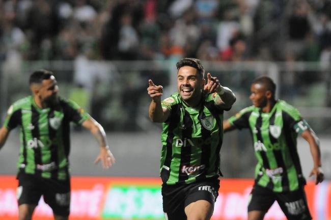 Amrica e Gois se enfrentaram no Independncia, pela 15 rodada da Srie A do Campeonato Brasileiro