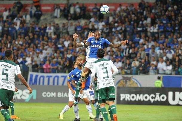 Cruzeiro e Palmeiras mediram foras, no Mineiro, pela oitava rodada do Campeonato Brasileiro