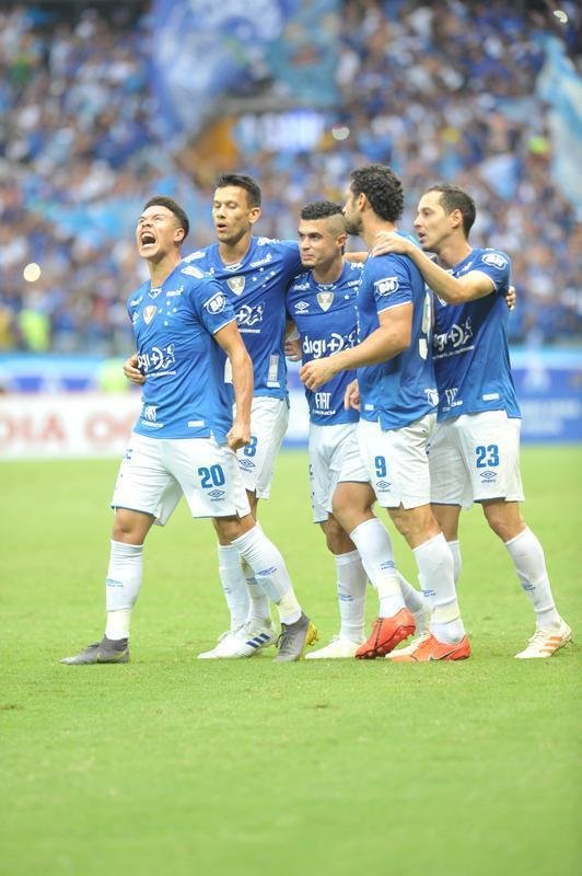 Marquinhos Gabriel abriu o placar para o Cruzeiro aos 45 do primeiro tempo, em chute no canto direito de Victor que ainda desviou no zagueiro atleticano Leonardo Silva