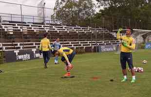 Imagens do treino do Cruzeiro antes do jogo contra o Nacional-PAR, pela Copa Sul-Americana