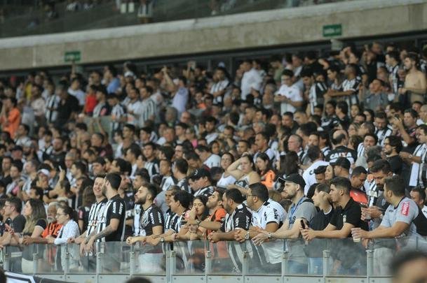 Fotos da torcida em Atltico x Zamora, no Mineiro