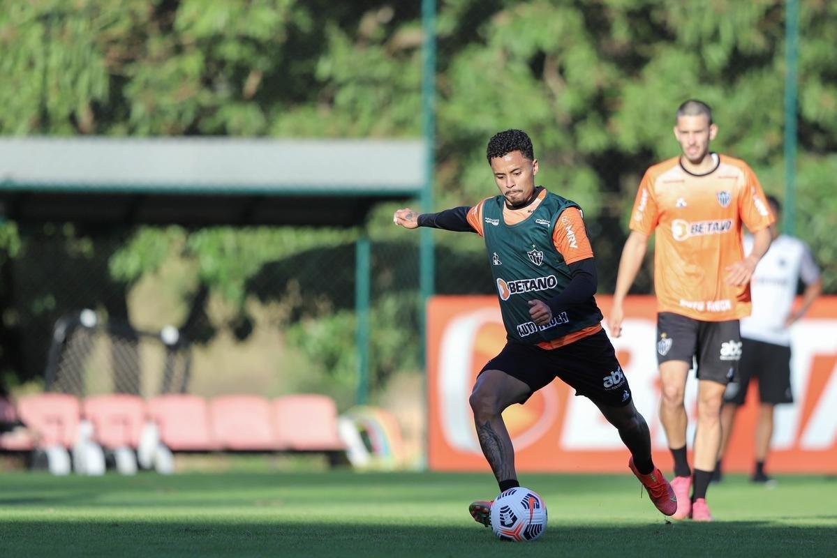 Fotos do treino do Atltico antes da viagem para a Argentina