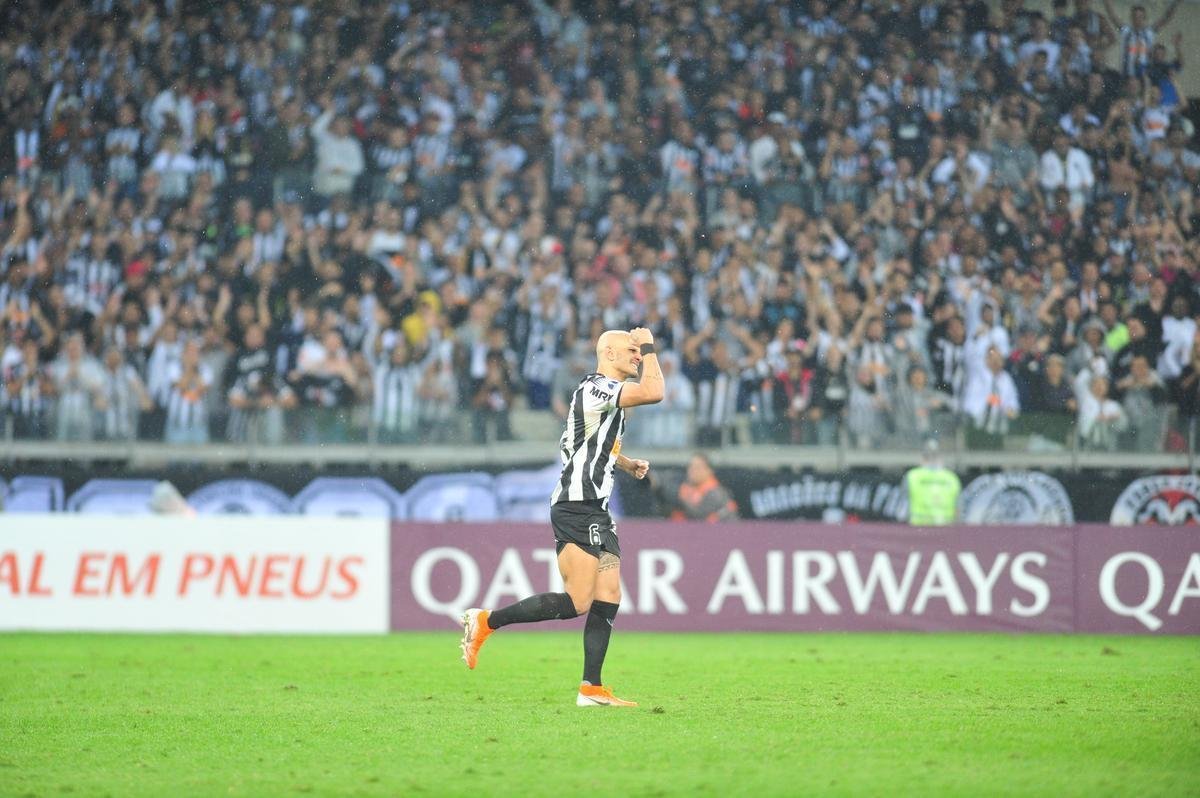 Atltico perdeu por 4 a 3 para o Coln nos pnaltis e foi eliminado da Copa Sul-Americana. Goleiro argentino Burin defendeu penalidades de Rver e Cazares