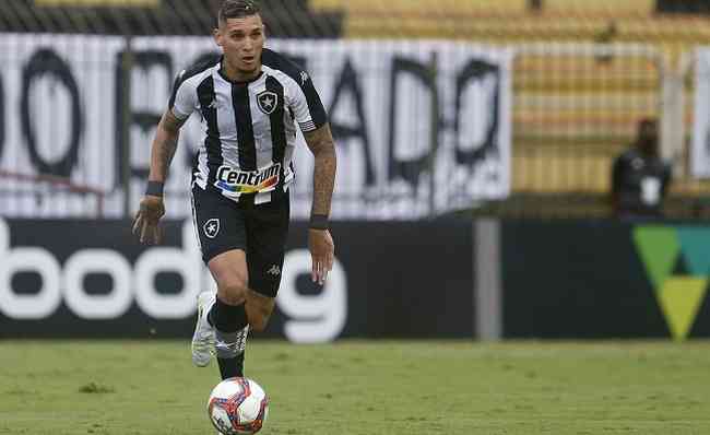 Atleta não tem presença certa no elenco do Botafogo para 2022