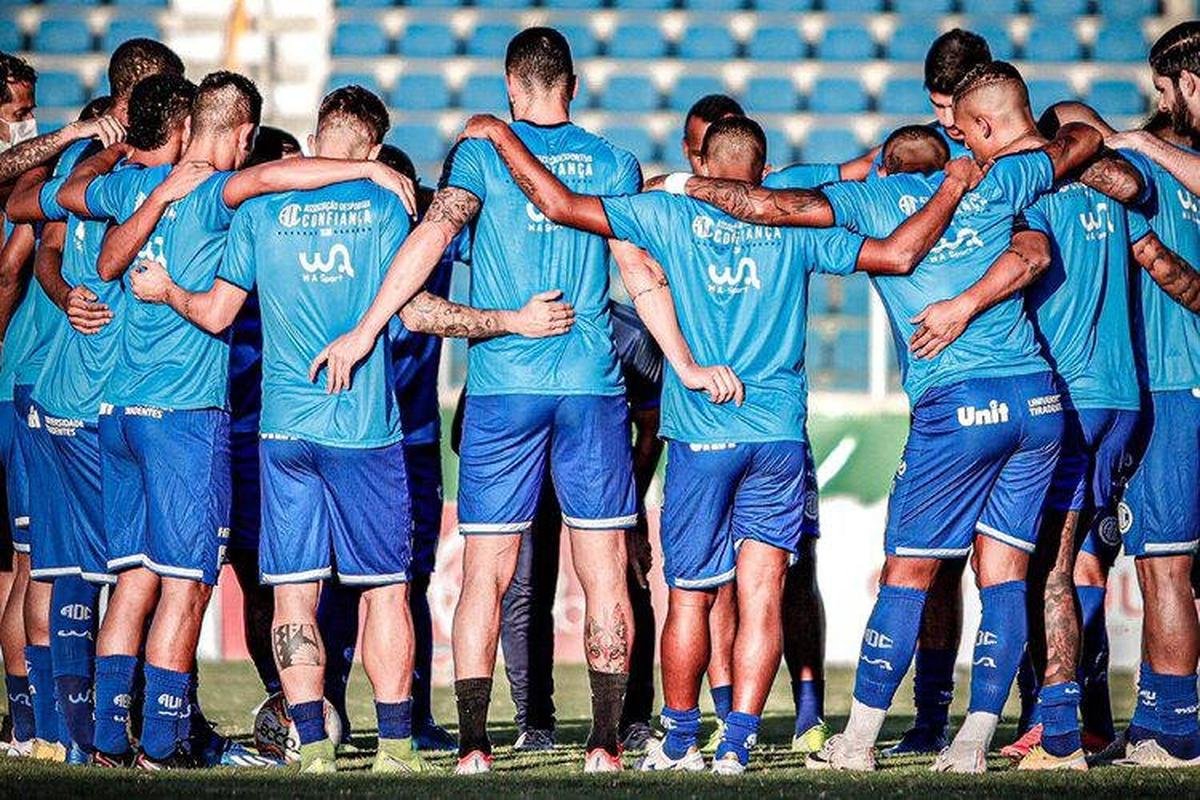 Confiana - Semifinalista do Campeonato Sergipano (12 jogos, 7 vitrias, 3 empates e 2 derrotas - 66,66% de aproveitamento)