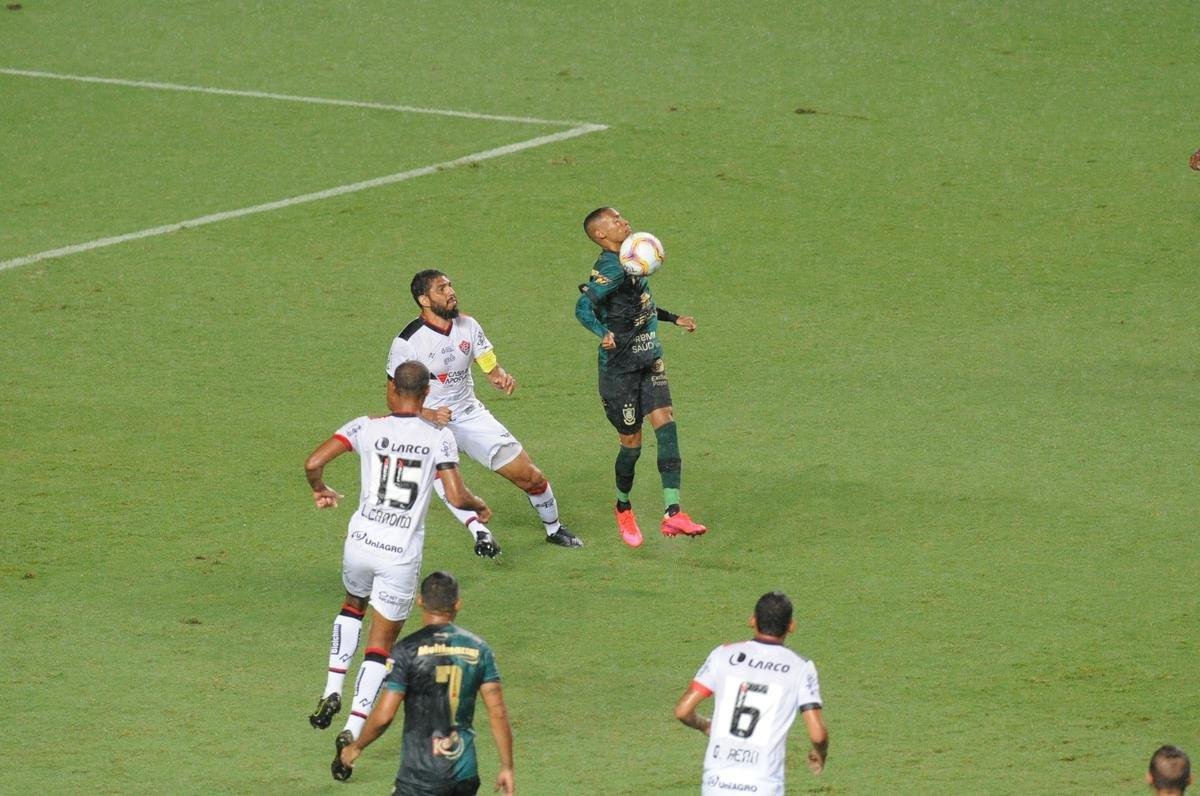 Fotos de Amrica x Vitria, no Independncia, pela 33 rodada