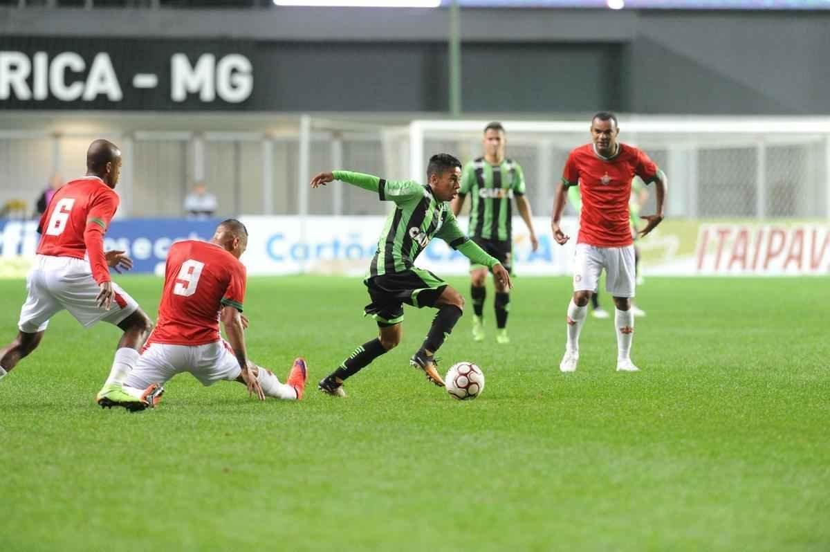 Amrica e Boa Esporte se enfrentaram no Independncia, pela 13 rodada da Srie B do Campeonato Brasileiro