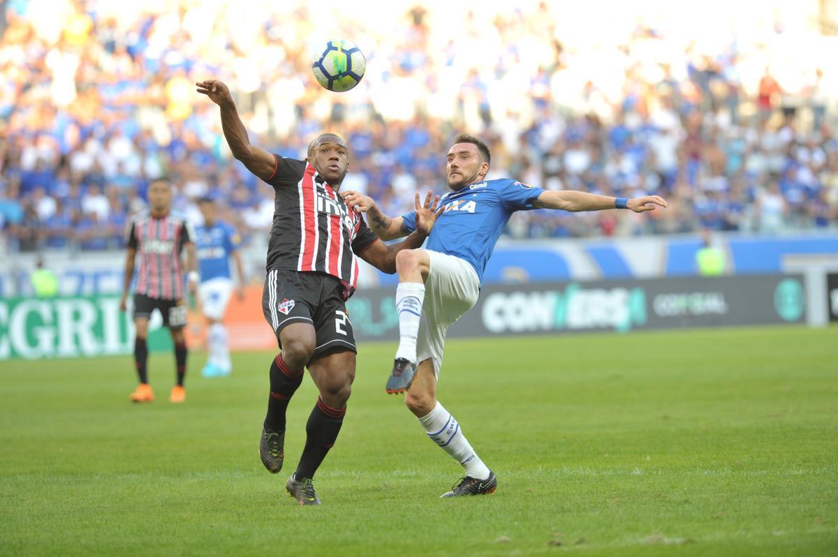 Fotos do jogo entre Cruzeiro e So Paulo