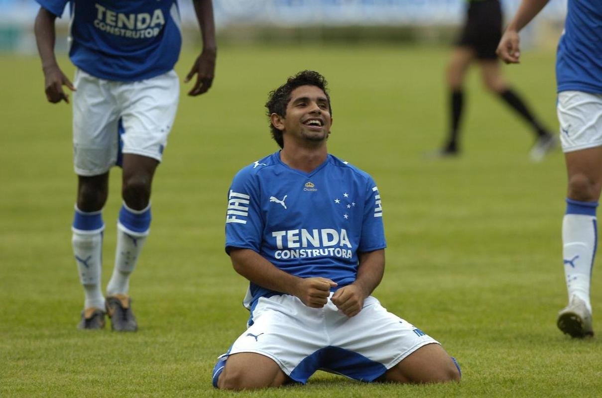 12 - Guilherme (36 gols)