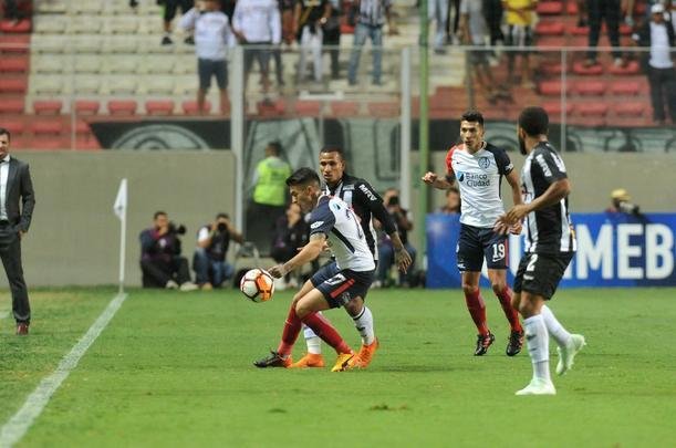 Partida foi disputada no Independncia, nessa noite de tera-feira