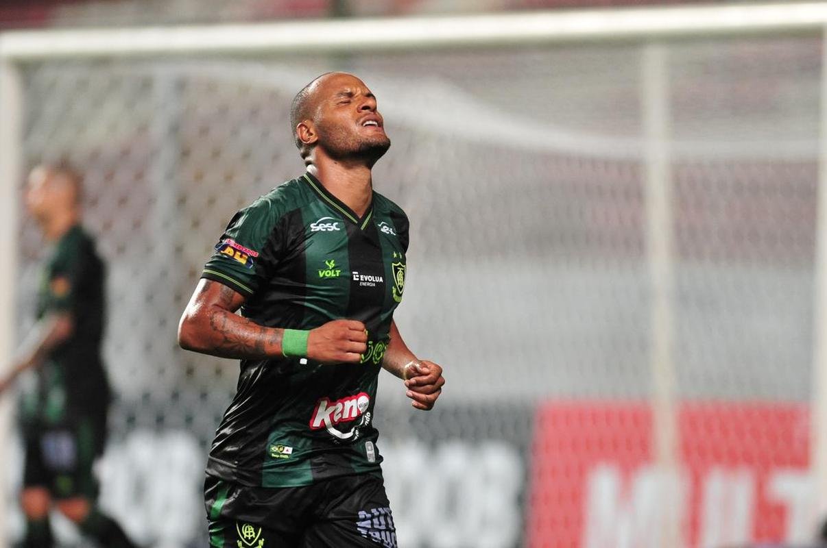 Amrica e Democrata-GV se enfrentaram no Independncia pela 2 rodada do Campeonato Mineiro