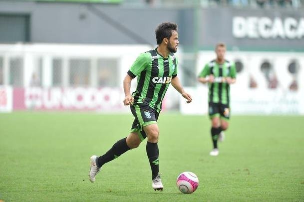 Imagens do primeiro tempo do clssico entre Amrica e Atltico, no Independncia