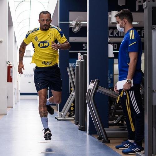 Joseph assinou com o Cruzeiro até o fim da Série B