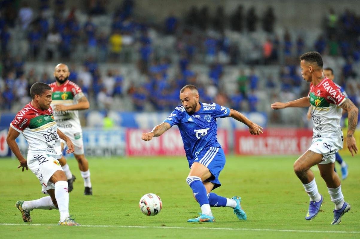 Fotos do jogo entre Cruzeiro e Brusque, no Mineiro, em Belo Horizonte, pela segunda rodada da Srie B do Campeonato Brasileiro