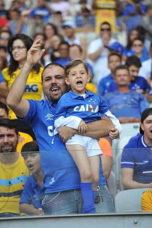 Torcedores de Cruzeiro e Botafogo, no Mineiro, em duelo pela 19 rodada do Brasileiro