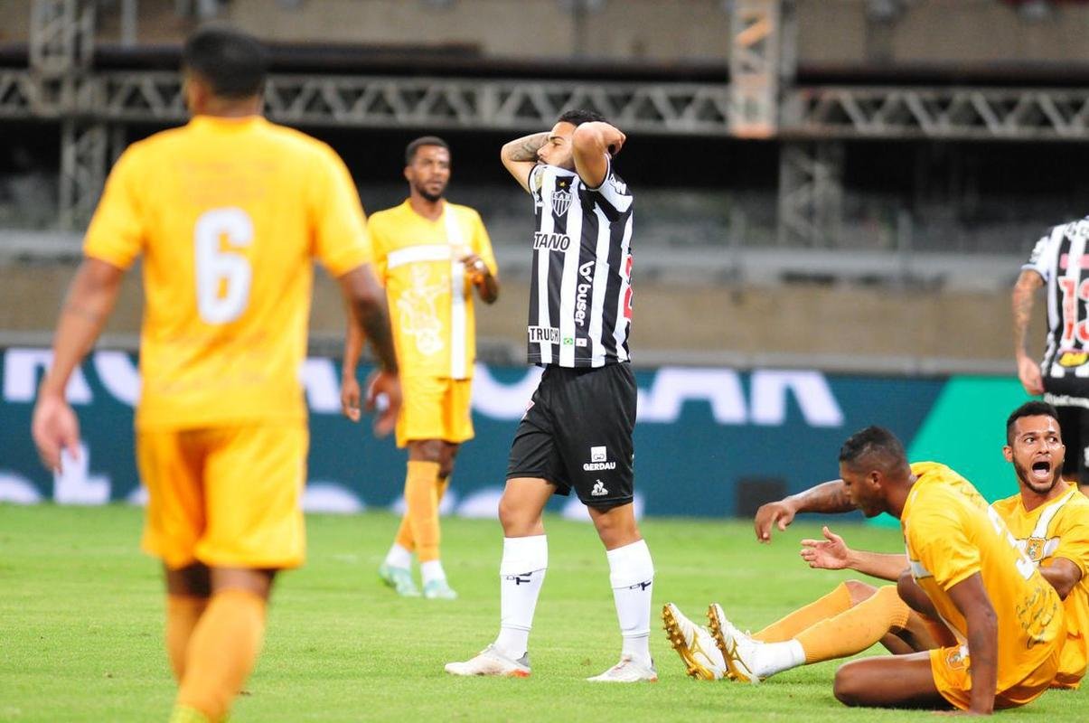 Fotos do jogo entre Atltico e Brasiliense, no Mineiro, pela Copa do Brasil