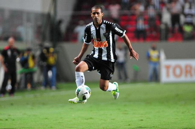 Pierre - Jogou no Palmeiras entre 2007 e 2011. Foi para o Atltico em 2011 e ficou at 2015.