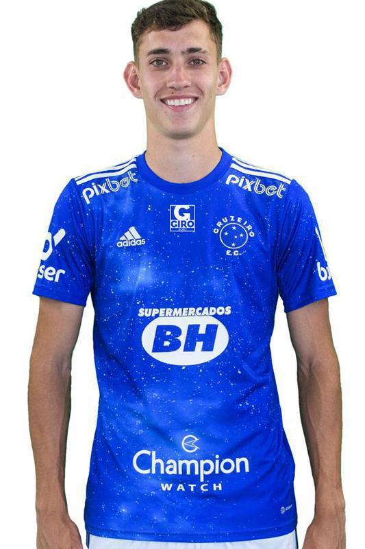 Stnio (atacante) - SIM (5,5 mil votos) x NO (1,7 mil votos)