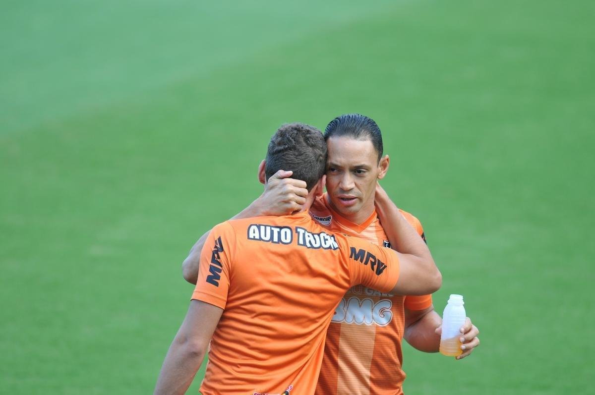 Fotos do treino do Atltico nesta quarta-feira na Cidade do Galo. Time dirigido por James Freitas se prepara para o clssico de sbado, s 19h, no Mineiro, pelo Mineiro