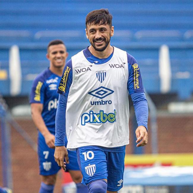 Robinho - Iniciou o ano de 2020 no Cruzeiro, mas deixou o clube rumo ao Grmio. No ano seguinte, acertou com o Coritiba e ficou at o fim de 2022. Neste ano, acertou com o Ava.