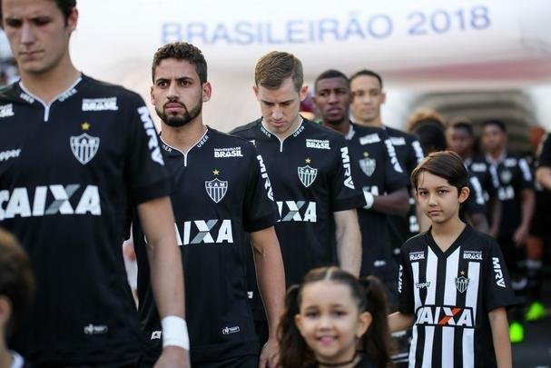 Fluminense e Atltico entraram em campo no Engenho para o duelo vlido pelo Brasileiro