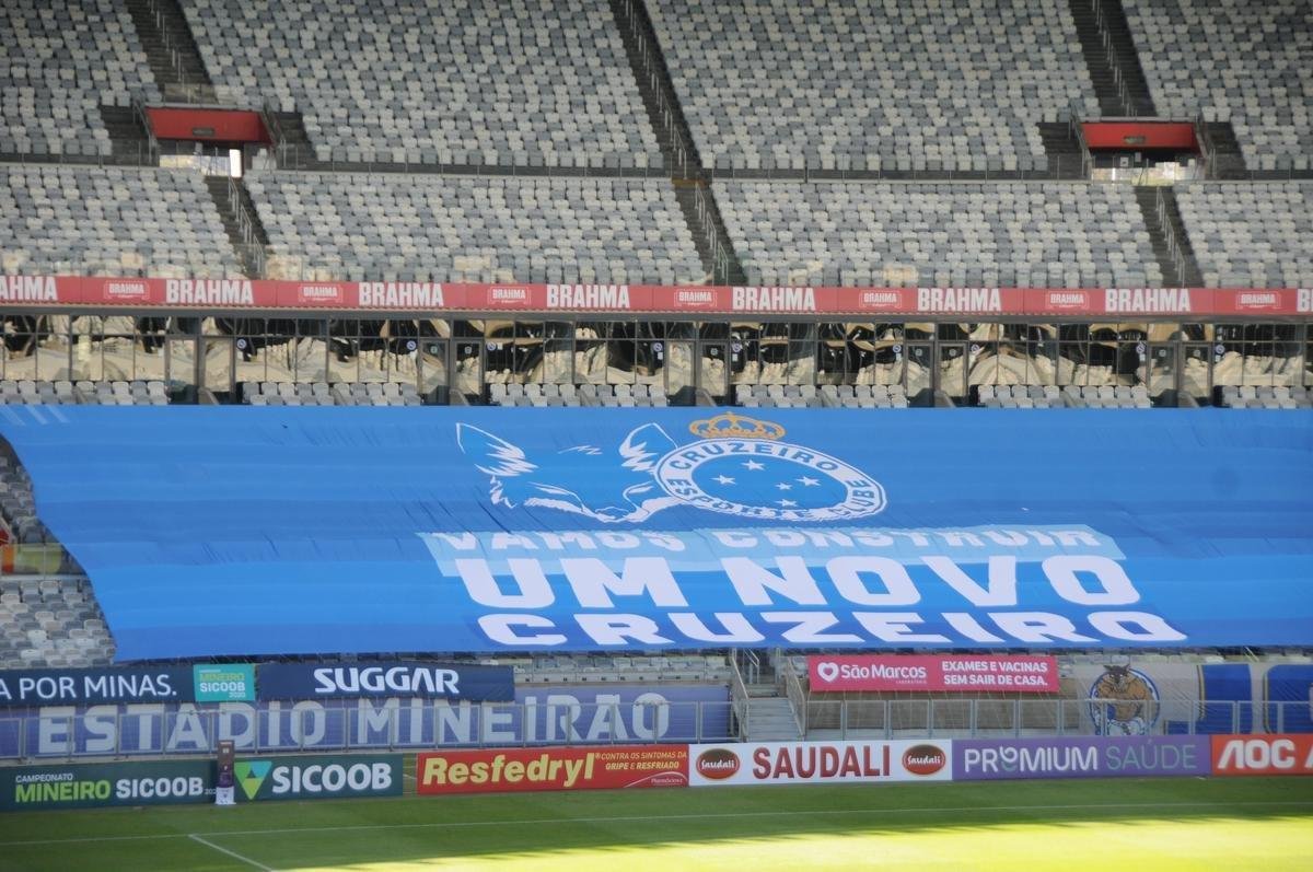 Cruzeiro enfrentou a URT, pela 10 rodada do Estadual