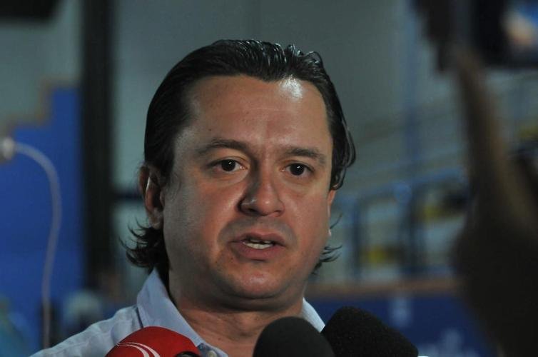 Conselheiros e associados do Cruzeiro durante votação de mudança do Estatuto do clube. Assembleia geral autorizou venda de até 90% das ações da SAF para investidores. Houve festa dos cruzeirenses no Parque Esportivo do Barro Preto, em BH, devido à possibilidade de chegada de recursos para tornar o futebol mais competitivo a partir de 2022.