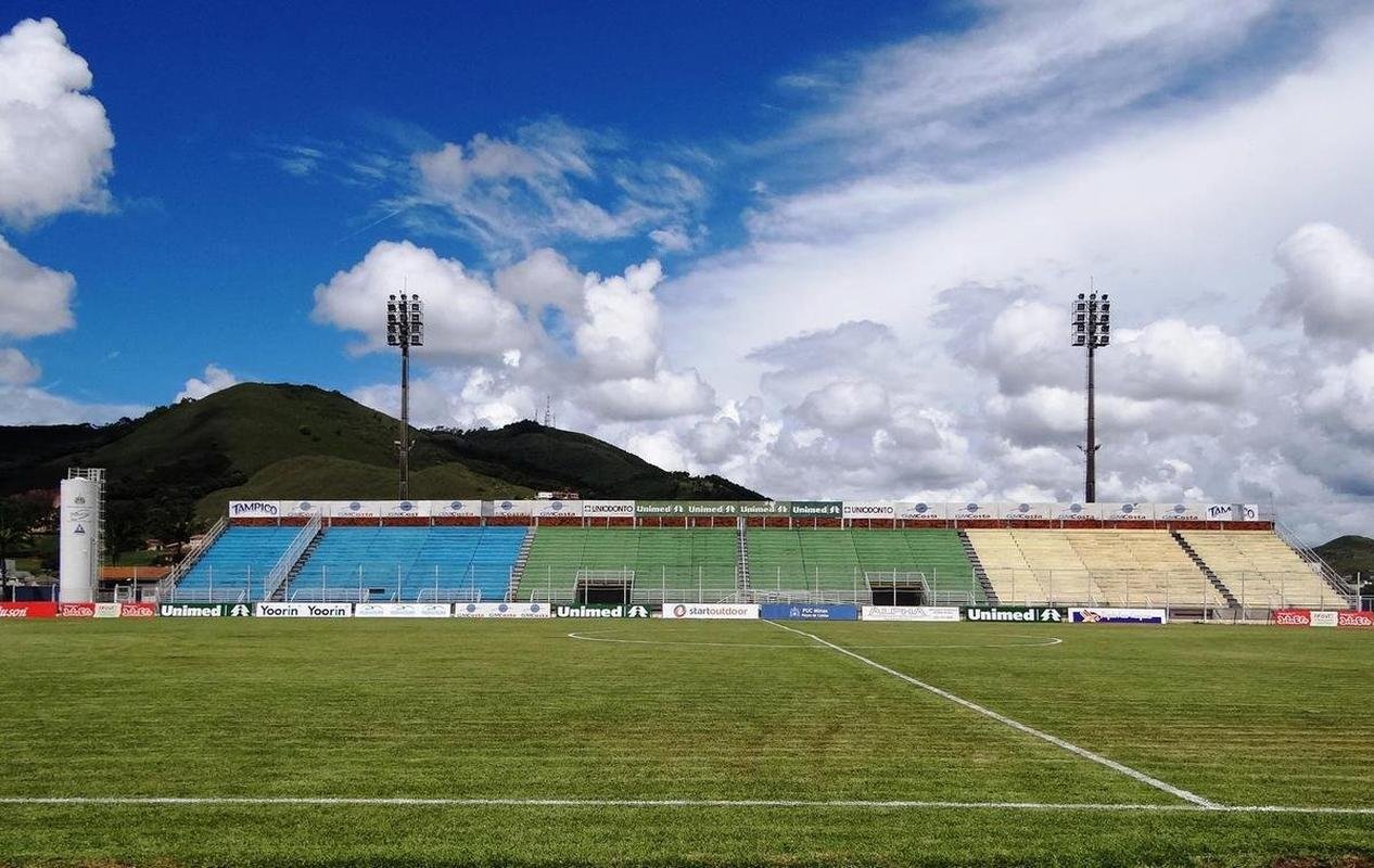 Caldense - Estdio Doutor Ronaldo Junqueira (Ronaldo). Cidade: Poos de Caldas. Capacidade: 7.560 pessoas 