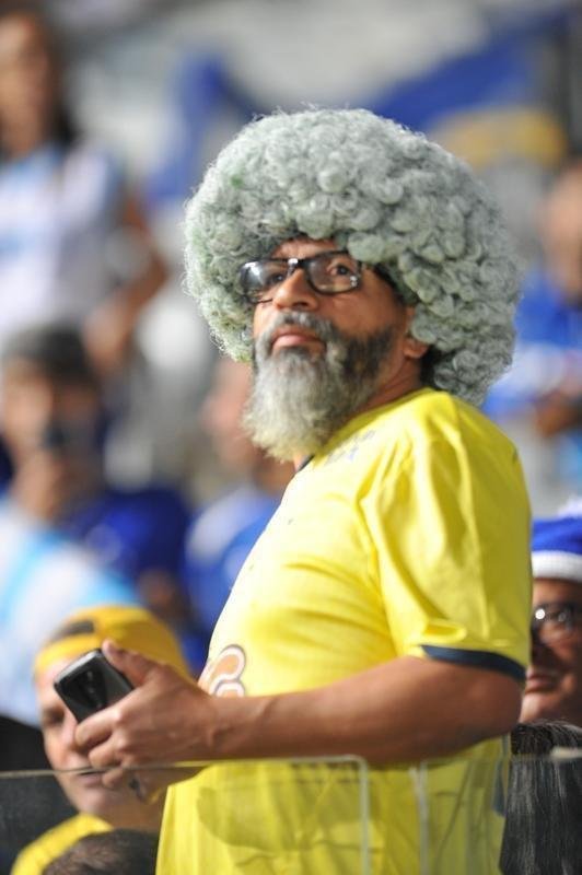 Torcida cruzeirense na partida contra o Atltico-PR, no Mineiro, pelas oitavas de final da Copa do Brasil