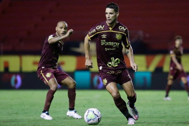 Segundo a UFMG, o Sport tem 0,003% de chance de ficar com o ttulo do Brasileiro. O time pernambucano est na 16 posio, com 25 pontos. 