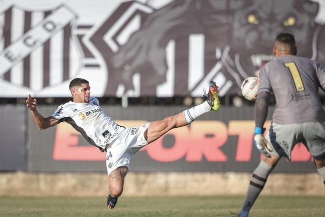 Atltico visitou o Democrata-GV neste sbado (4/3), em Governador Valadares, pela 8 rodada do Campeonato Mineiro.