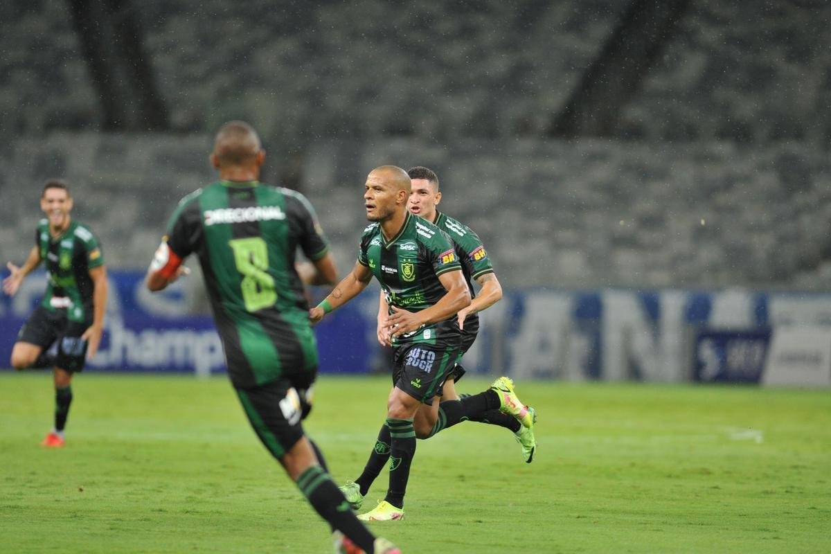Fotos do cl�ssico entre Cruzeiro e Am�rica, no Mineir�o, em BH, pela 3� rodada do Campeonato Mineiro