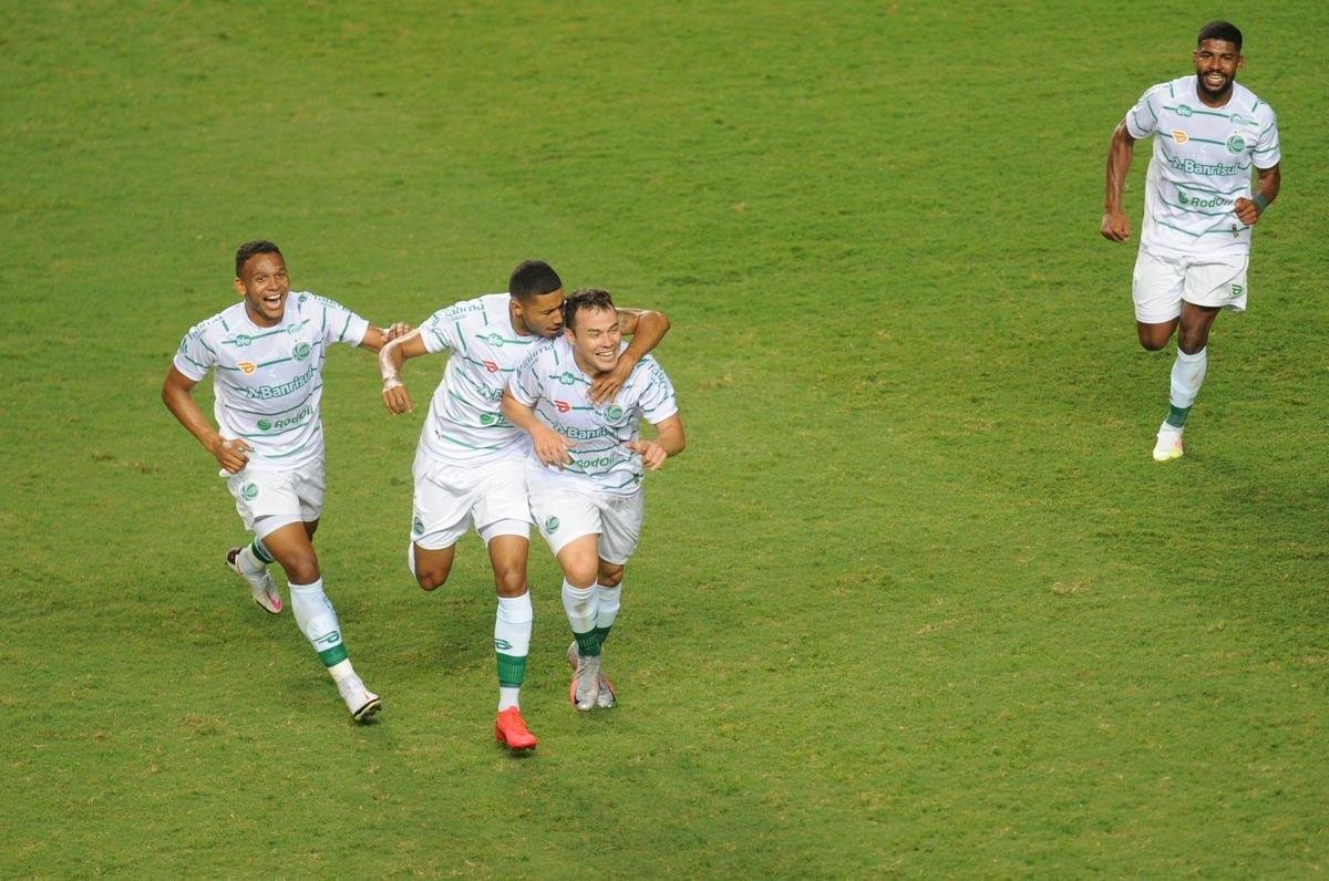 Fotos do jogo entre Amrica e Juventude, no Independncia, pela Srie B