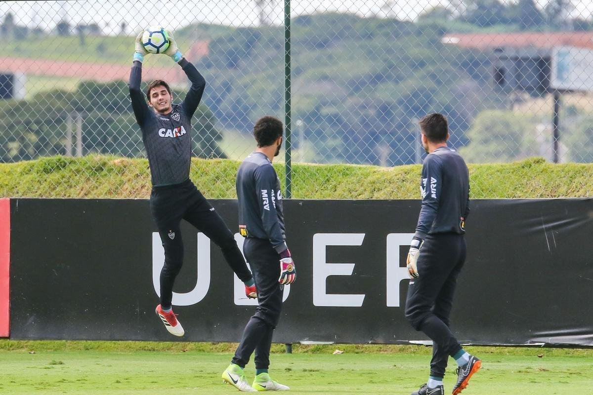 Jogadores e comisso tcnica do Atltico utilizaram novo uniforme pela primeira vez