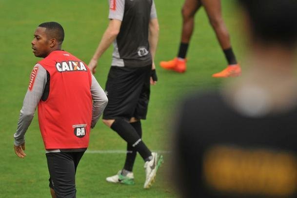 O elenco do Atltico treinou nesta quinta-feira de olho no jogo contra o Corinthians, neste domingo