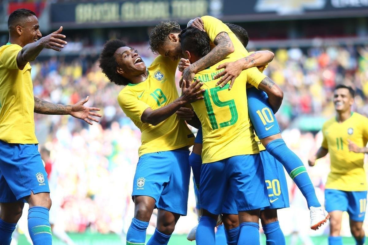 Seleo Brasileira venceu a Crocia por 2 a 0, com gols de Neymar e Roberto Firmino